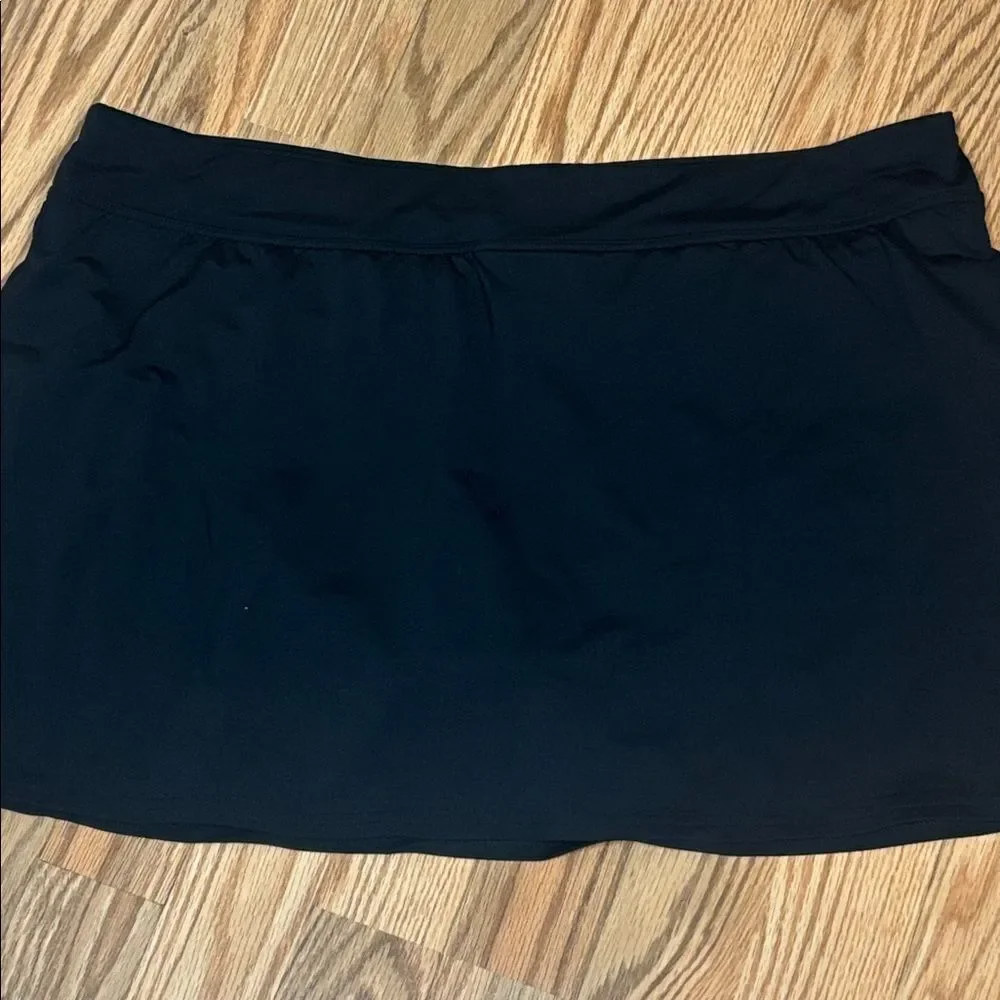 Lands’ End swim mini skirt, black, 16